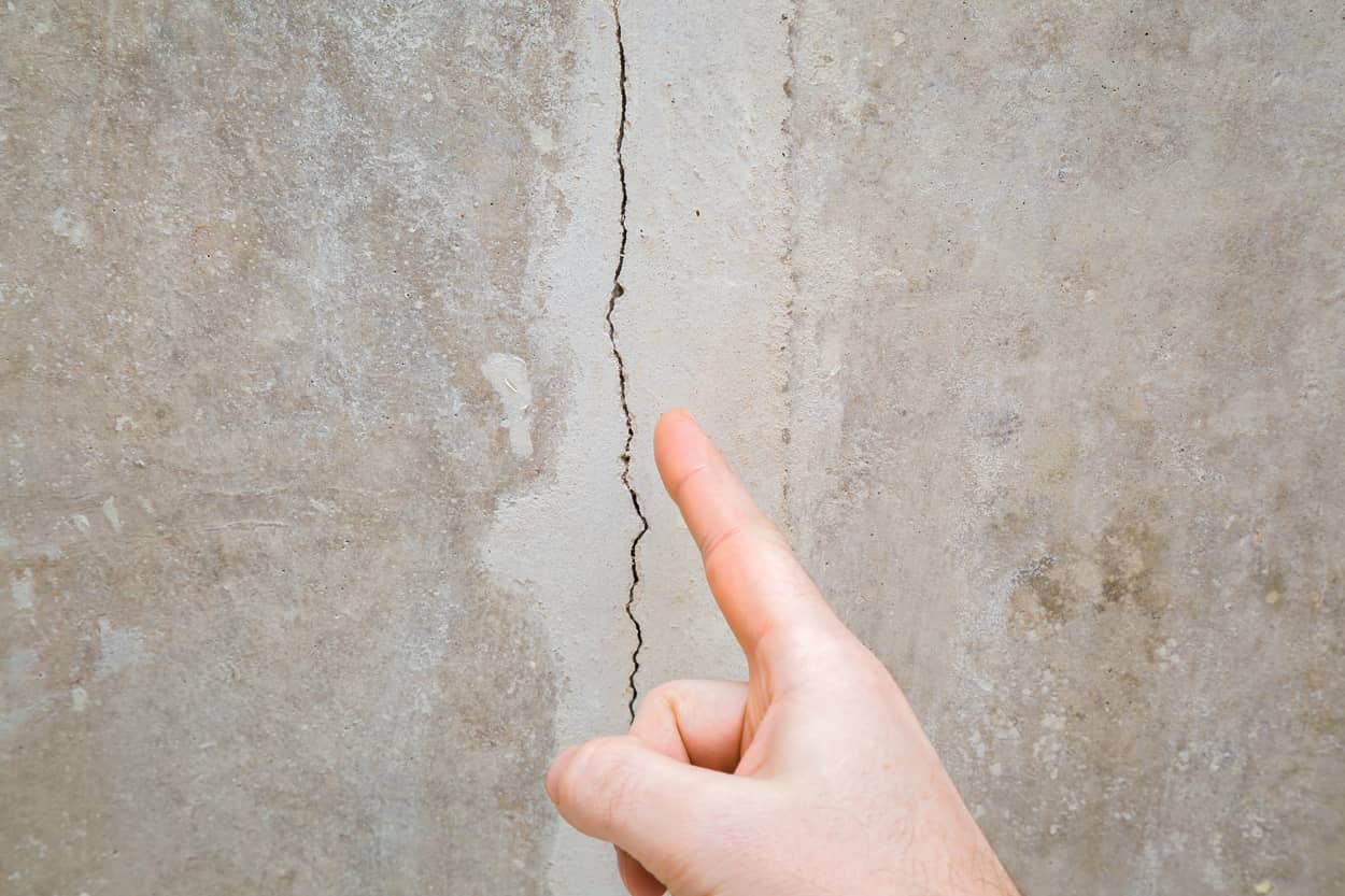 Stucco Crack Repair